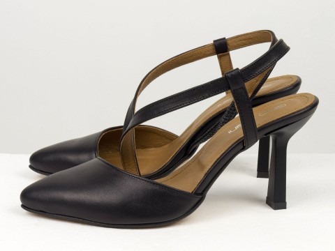 Черные босоножки с открытой пяткой из  натуральной кожи на квадратном каблуке рюмочка,  С-2419-01